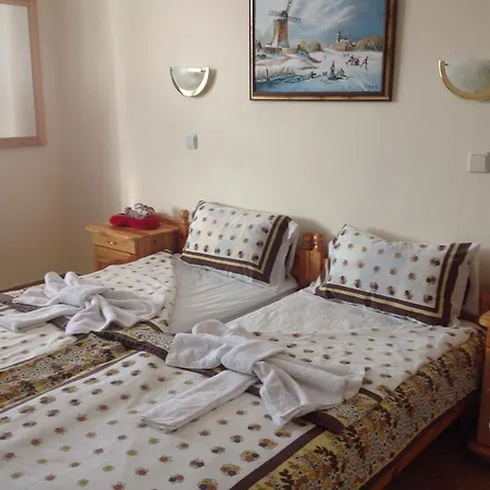 Rose Garden Guest house *